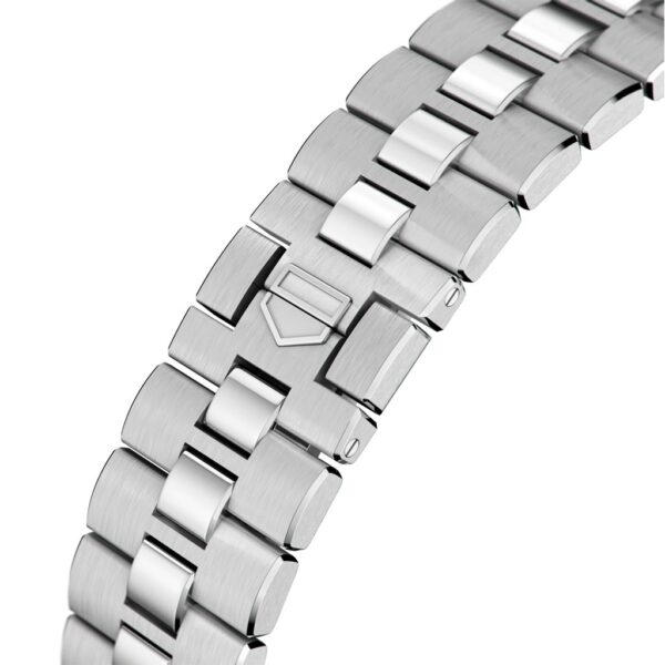 TAG Heuer Monaco bracelet 39mm Black dial Calibre Heuer Automatic sapphire crystal CBL2113.BA0644