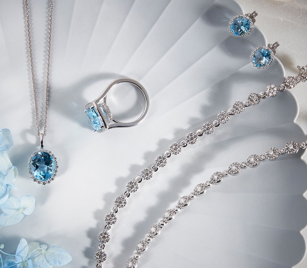 Diamond Earrings | Buy Diamond Hoop & Stud Earrings