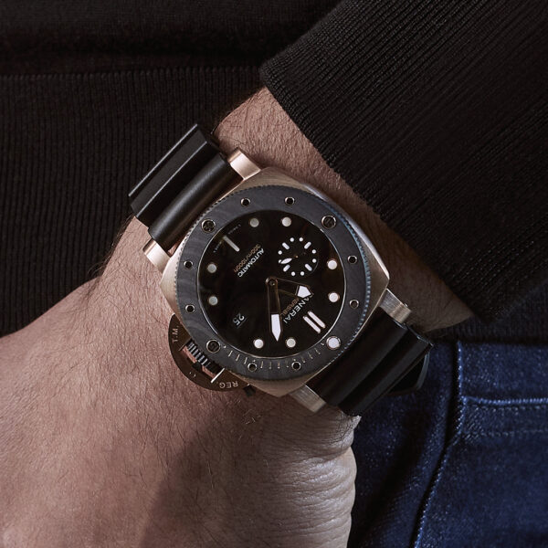 Panerai Submersible Goldtech™ OroCarbo 44mm Rubber Strap | PAM1070