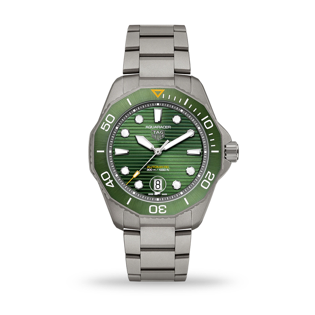 TAG Heuer Aquaracer Professional 300 Titanium Automatic Green Dial 43mm Bracelet