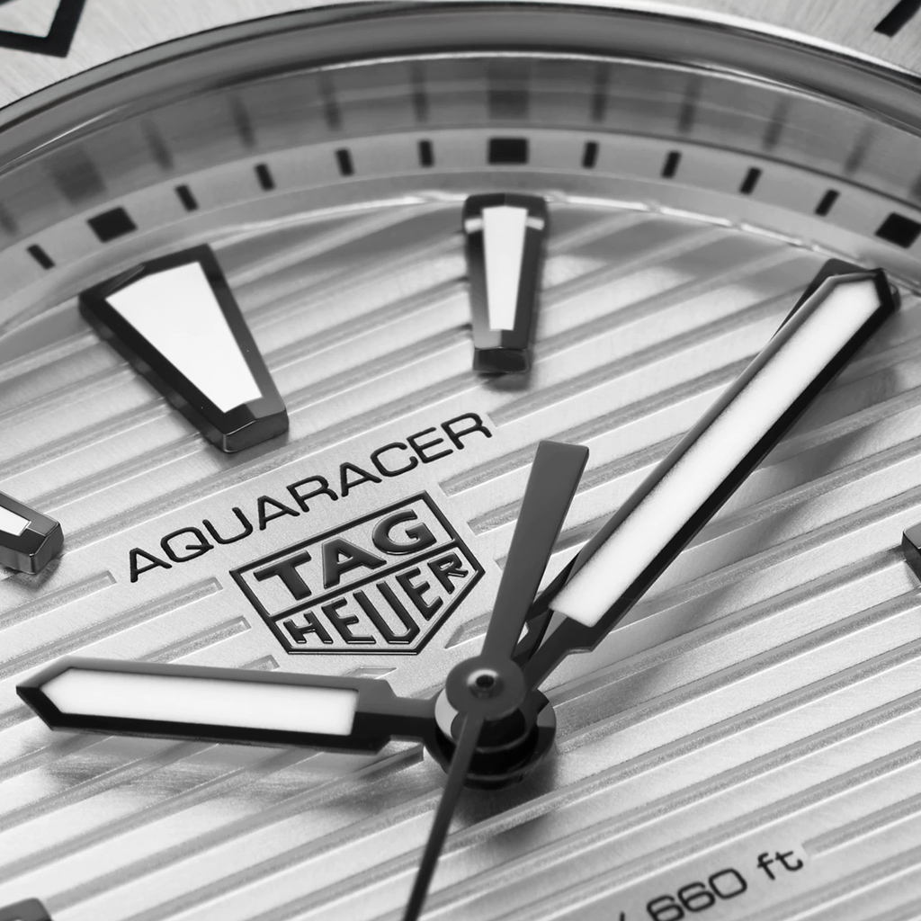 TAG Heuer Aquaracer Professional 200 40mm