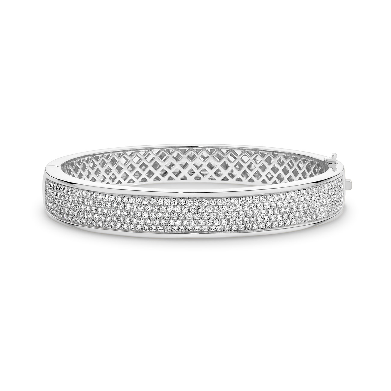 18K White Gold Round Brilliant Pave Set Diamond Bangle