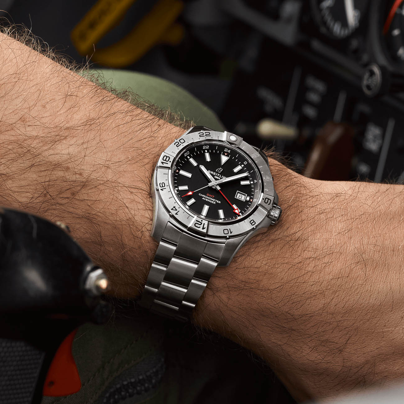 Breitling Avenger GMT 44mm