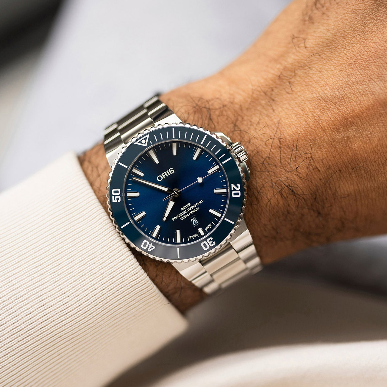 ORIS Aquis Date 43.5mm