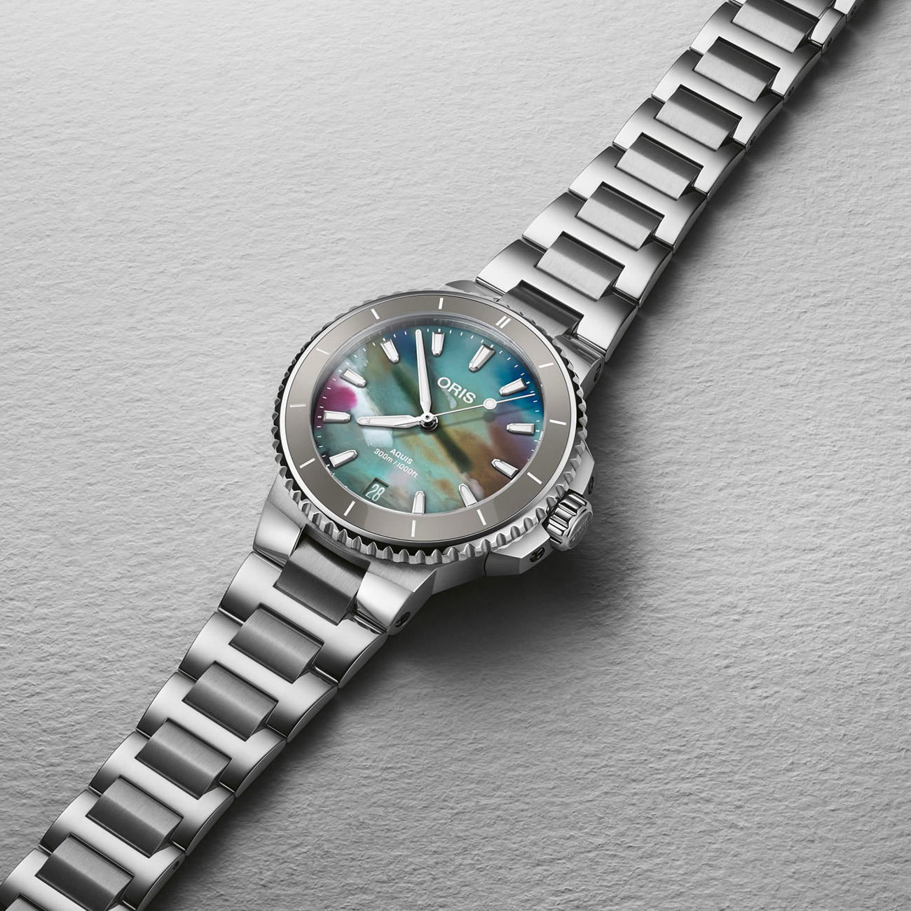 ORIS Aquis Date Upcycle 36.5mm