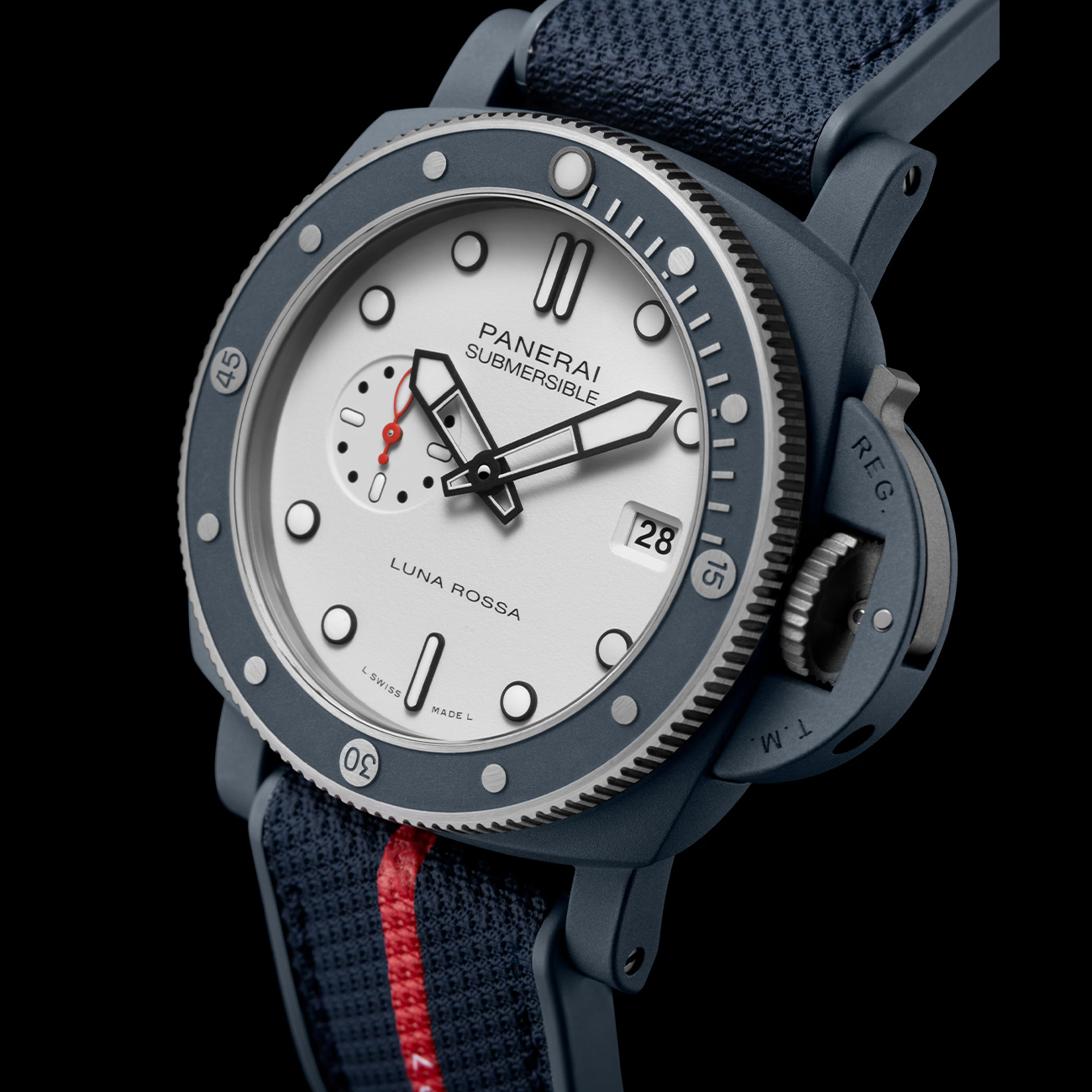 Panerai Submersible QuarantaQuattro Luna Rossa Ti-Ceramitech™ 44mm