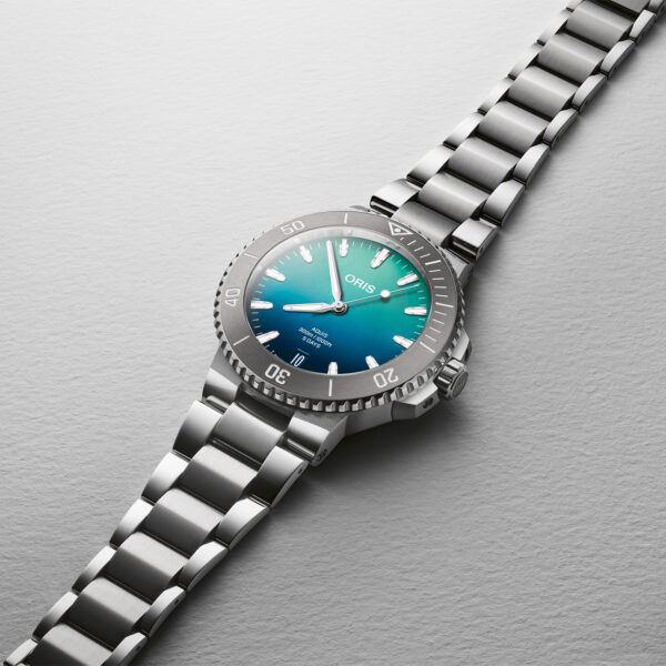 ORIS Aquis Date Great Barrier Reef Limited Edition IV 43mm watch. Model# 400 7790 4185