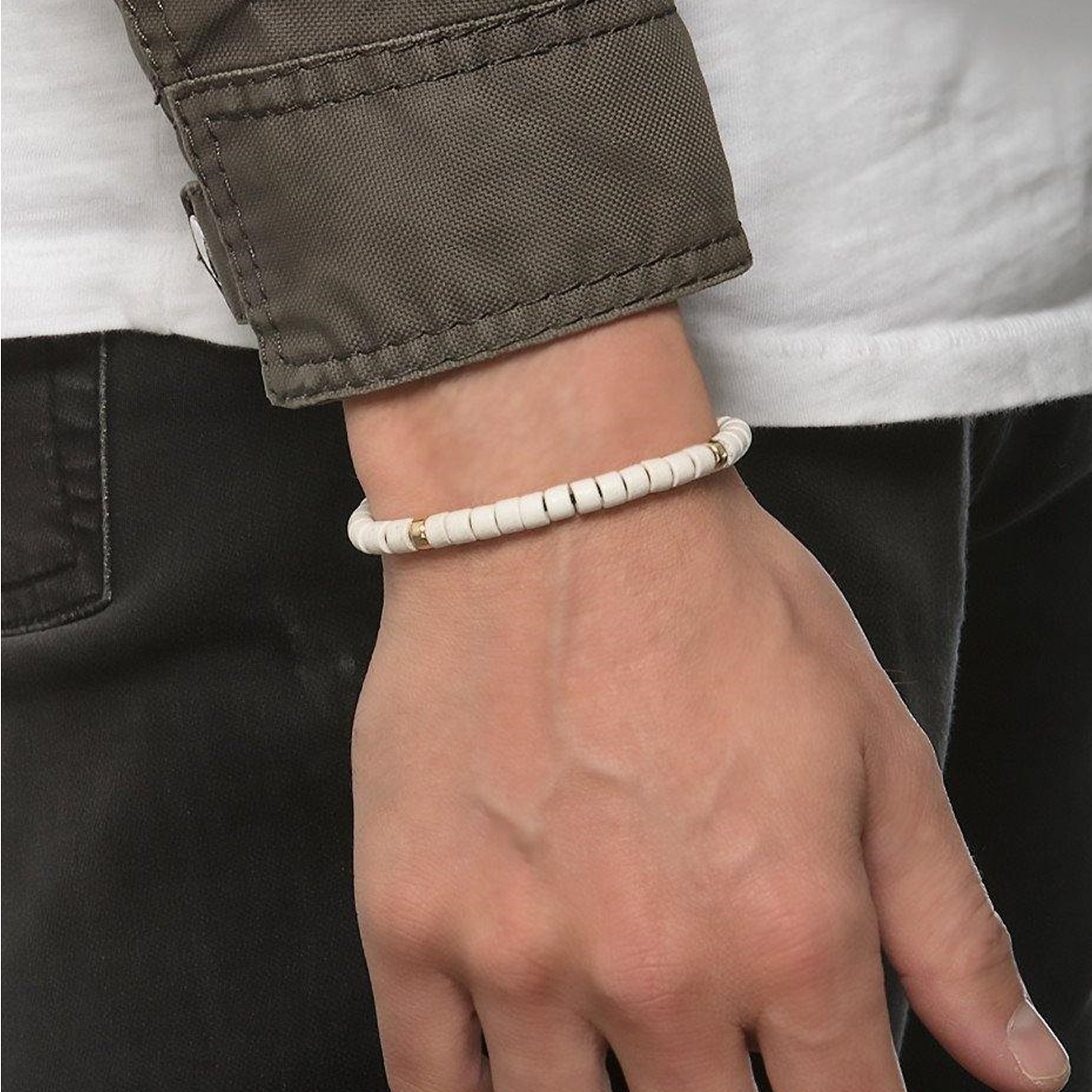 Nialaya Men&#8217;s Beaded Bracelet with White Ceramic and Gold