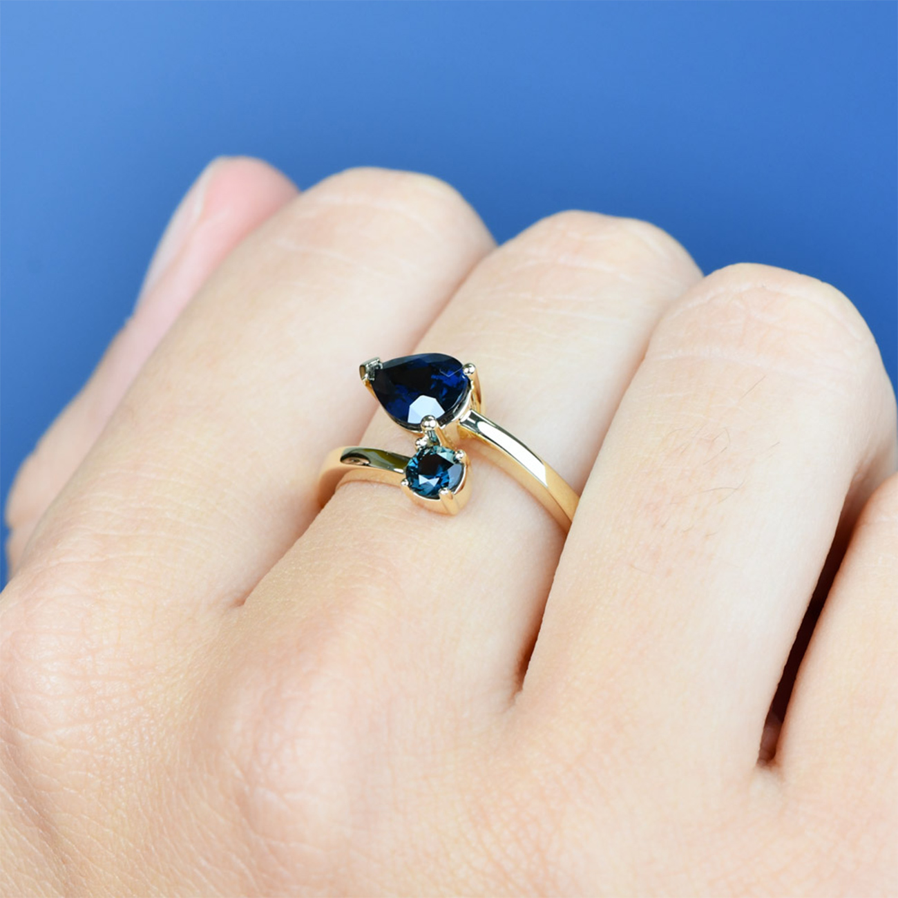 Blue Australian Sapphire Alba Ring