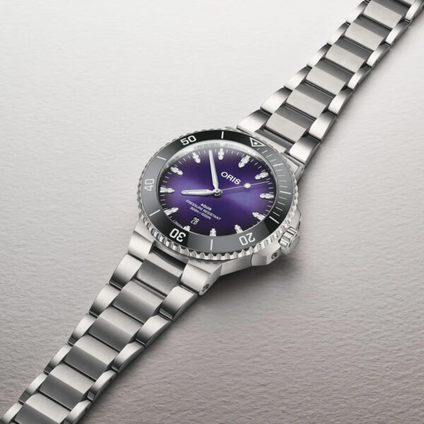 Oris Aquis Date Taste of Summer 43.50mm with purple dial and stainless steel case, front view