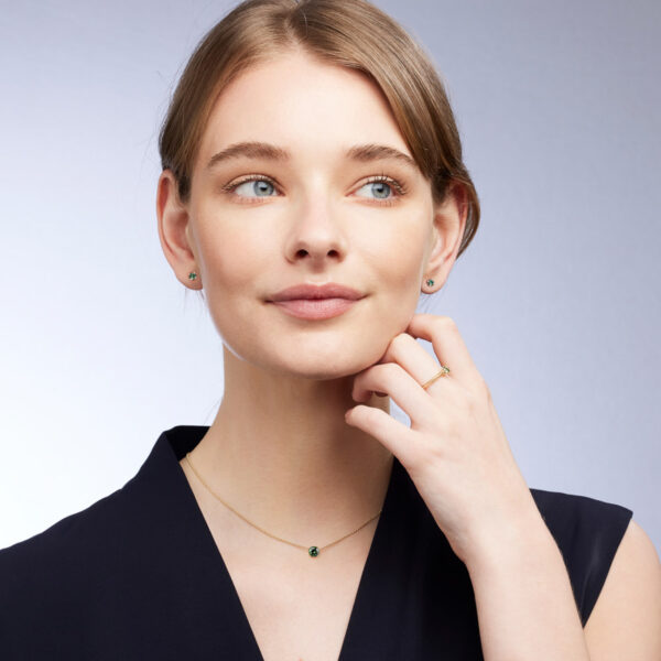 Maira necklace featuring a round brilliant cut Australian parti sapphire set in 9k yellow gold with a 45cm chain