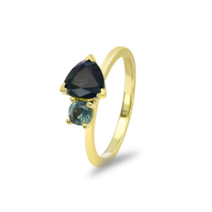 Sheila Toi Et Moi ring in 9ct yellow gold with trilliant and round blue sapphires