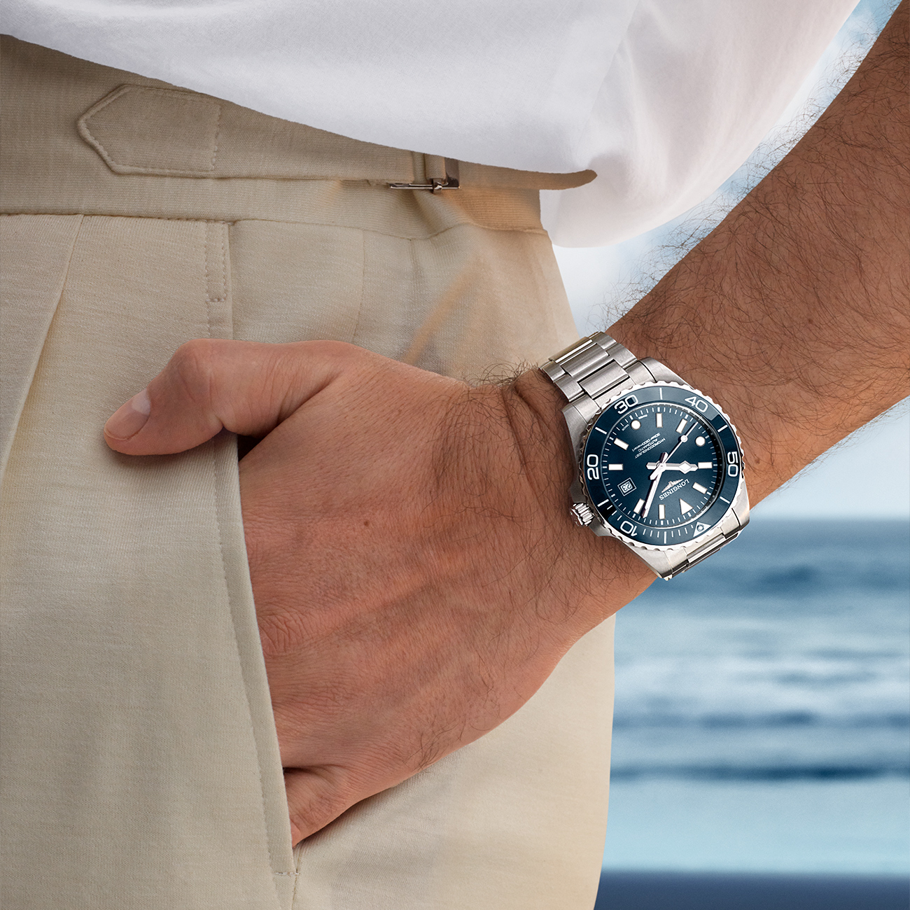 Longines HydroConquest 42mm Blue Dial Dive Watch Longines HydroConquest 42mm all-blue dial dive watch with stainless steel bracelet