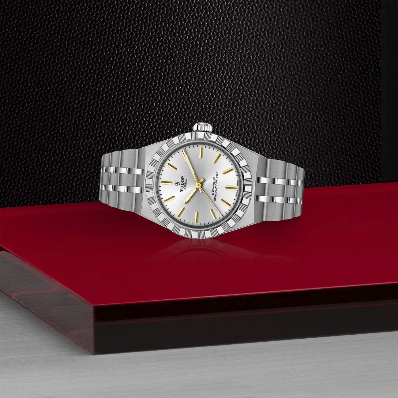 Tudor Royal 30mm Silver Dial Stainless Steel Watch Tudor Royal 30mm stainless steel silver dial watch M2830A1A0-0002