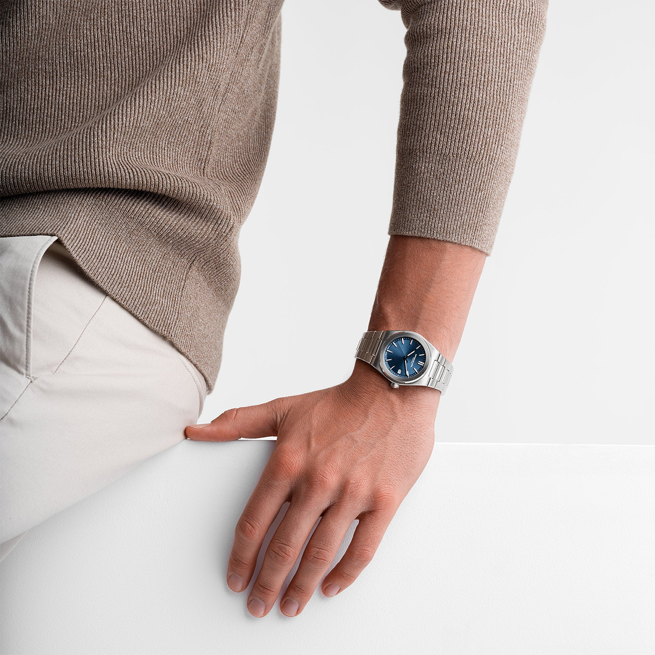 Raymond Weil A.R.T. Automatic Blue Dial Watch 38mm Raymond Weil A.R.T. Automatic 38mm blue dial stainless steel men's watch 1000-ST-50001