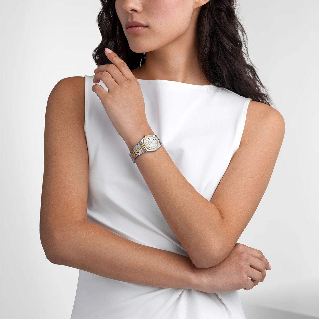 Raymond Weil A.R.T. 1250-SPS-97081 Diamond Bezel Two-Tone Watch Raymond Weil A.R.T. 1250-SPS-97081 ladies two-tone quartz watch with mother-of-pearl dial and diamond-set bezel