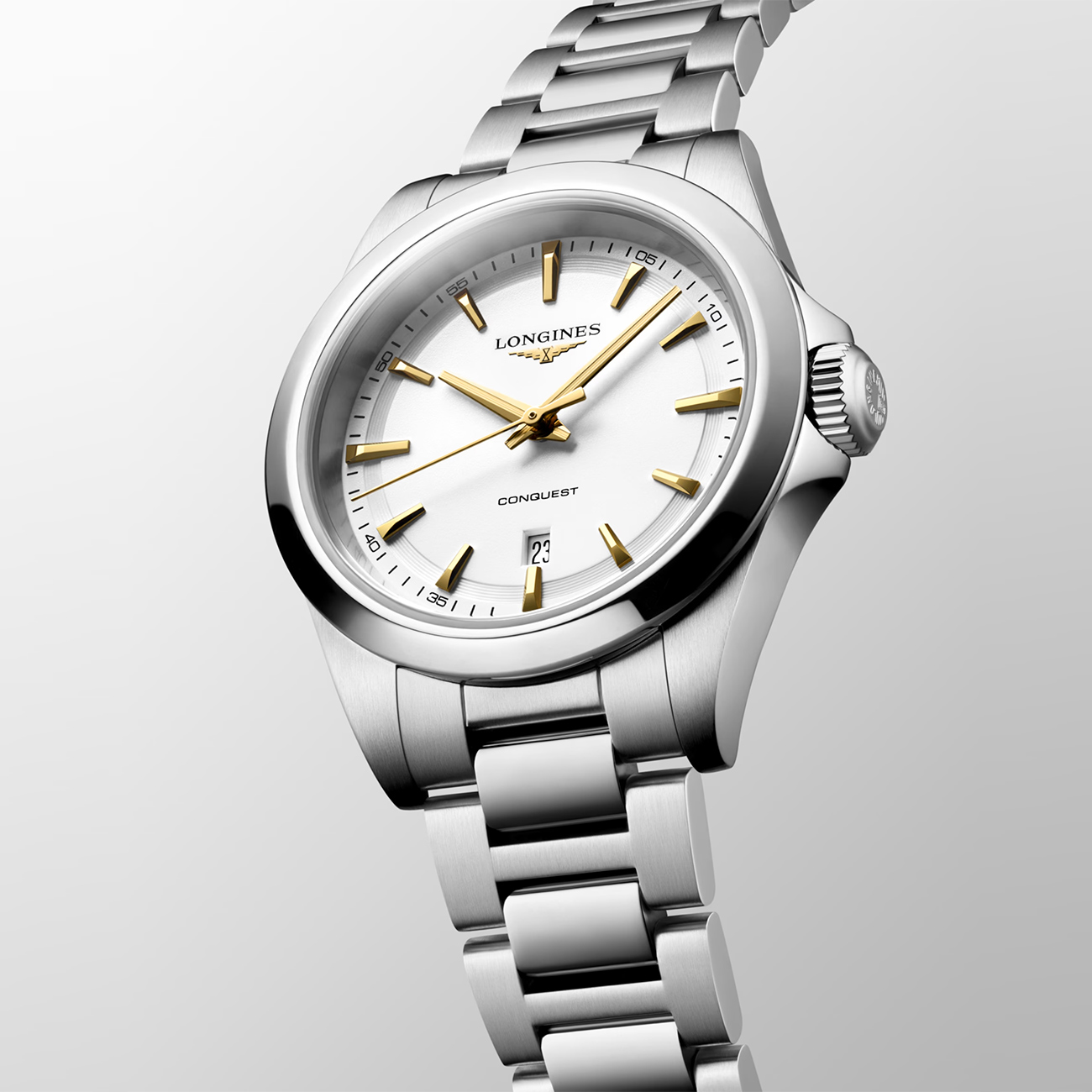 Longines Conquest L3.350.4.12.6 White Dial 30mm Watch Longines Conquest L3.350.4.12.6 ladies' 30mm stainless steel quartz watch with white sandblasted dial
