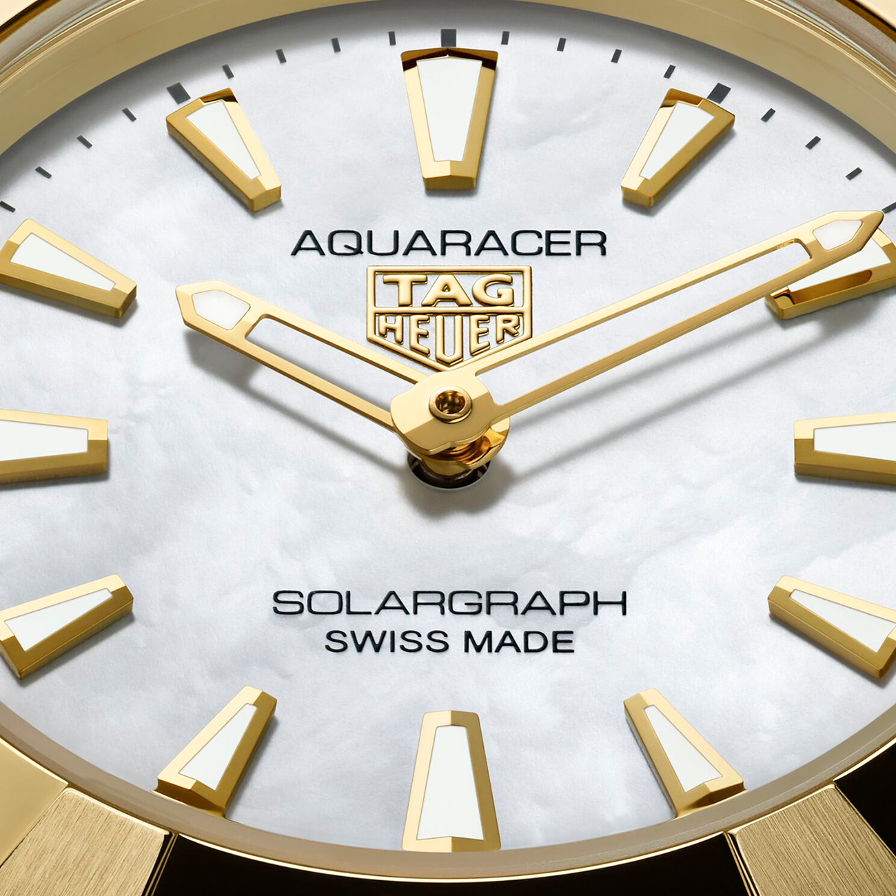TAG Heuer Aquaracer Professional 100 Solargraph WBP1423.BB0006 TAG Heuer Aquaracer Professional 100 Solargraph WBP1420.BB0006 diamond white mother of pearl dial watch