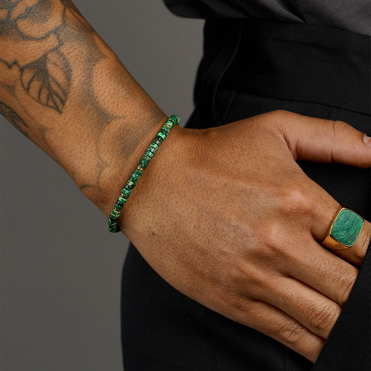 Dark Green Malachite Heishi Bracelet – MCHCO_747 Dark Green Malachite Heishi Bracelet with 4mm malachite beads and 18k gold plated stainless steel hardware by Nialaya (SKU MCHCO_747)