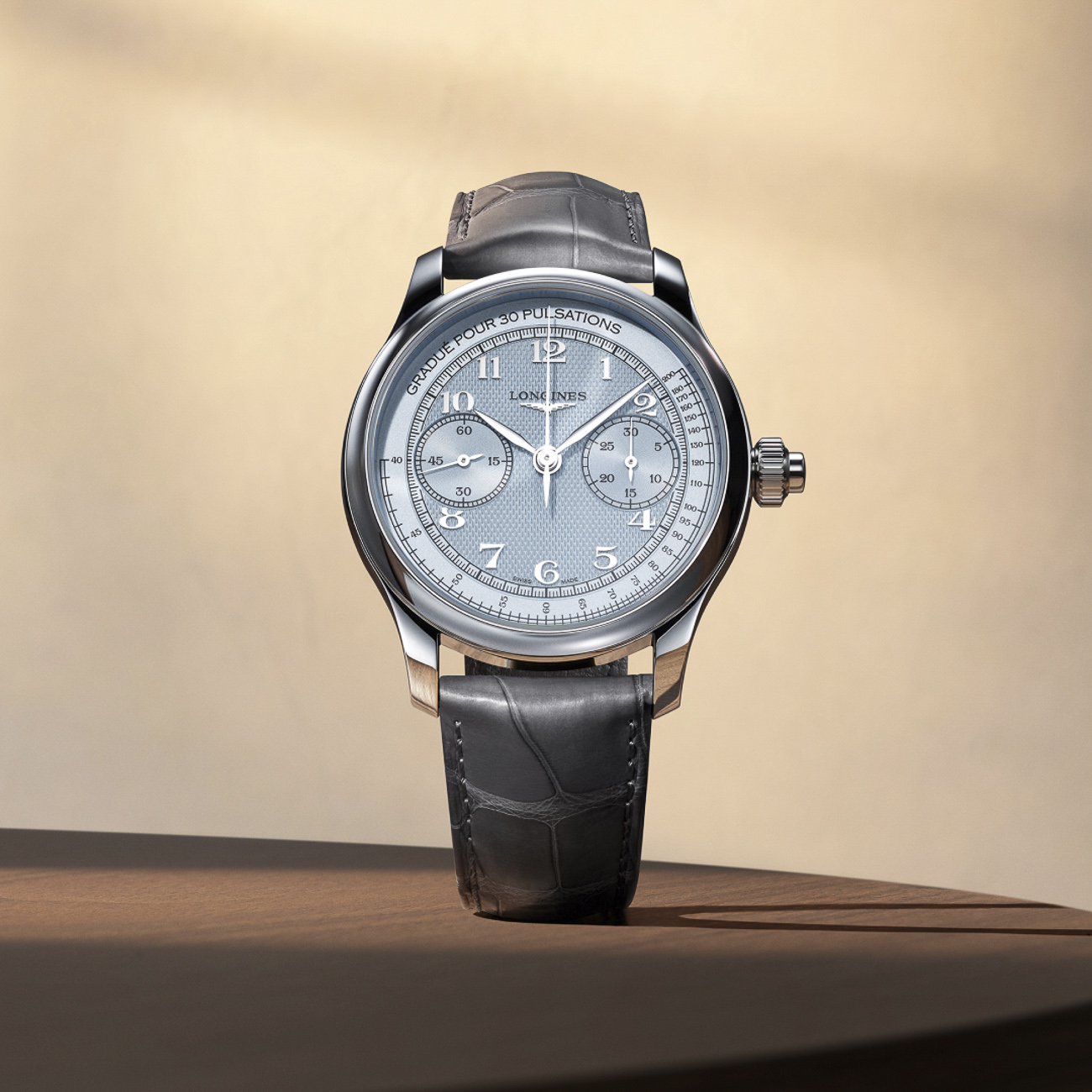 Longines Master Collection Chrono Monopusher L2.960.4.93.2 Longines Master Collection Chrono Monopusher L2.960.4.93.2 manual-winding chronograph with frosted blue barleycorn dial and anthracite alligator strap