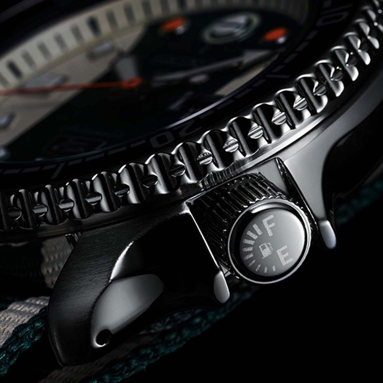 Seiko 5 Sports SRPJ49 Super Cub Limited Edition Watch Seiko 5 Sports SRPJ49 Super Cub Limited Edition automatic watch with green and cream dial and nylon strap